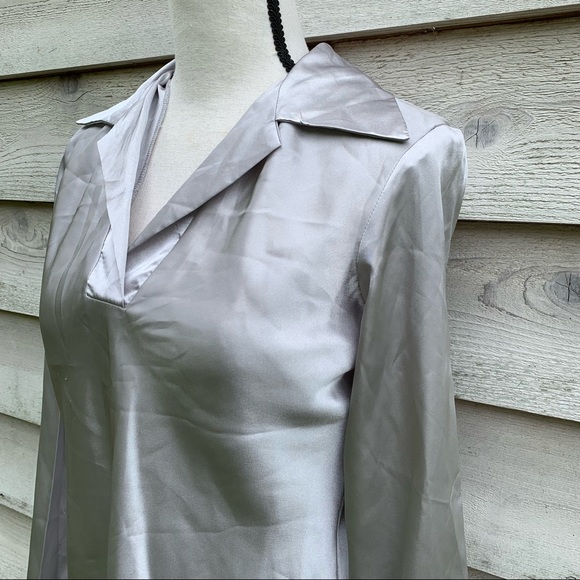 Vintage 90s Silver Gray Satin Collared V-Neck Long Sleeve Fitted Popover Blouse - Picture 5 of 16
